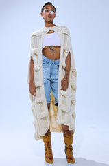 TEXTURED CHUNKY KNIT SWEATER