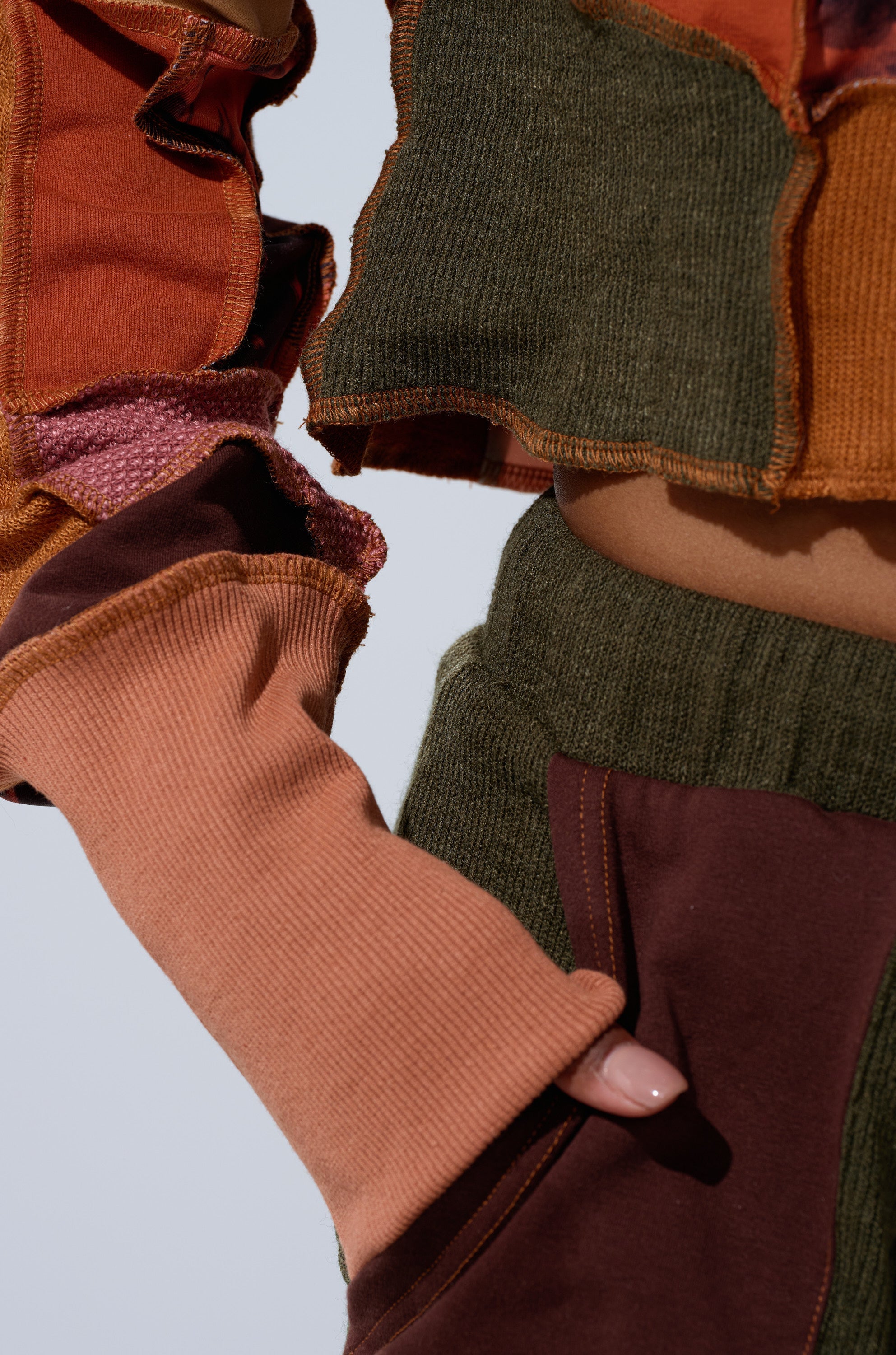 CATCH FEELINGS PATCHWORK SWEATSHIRT