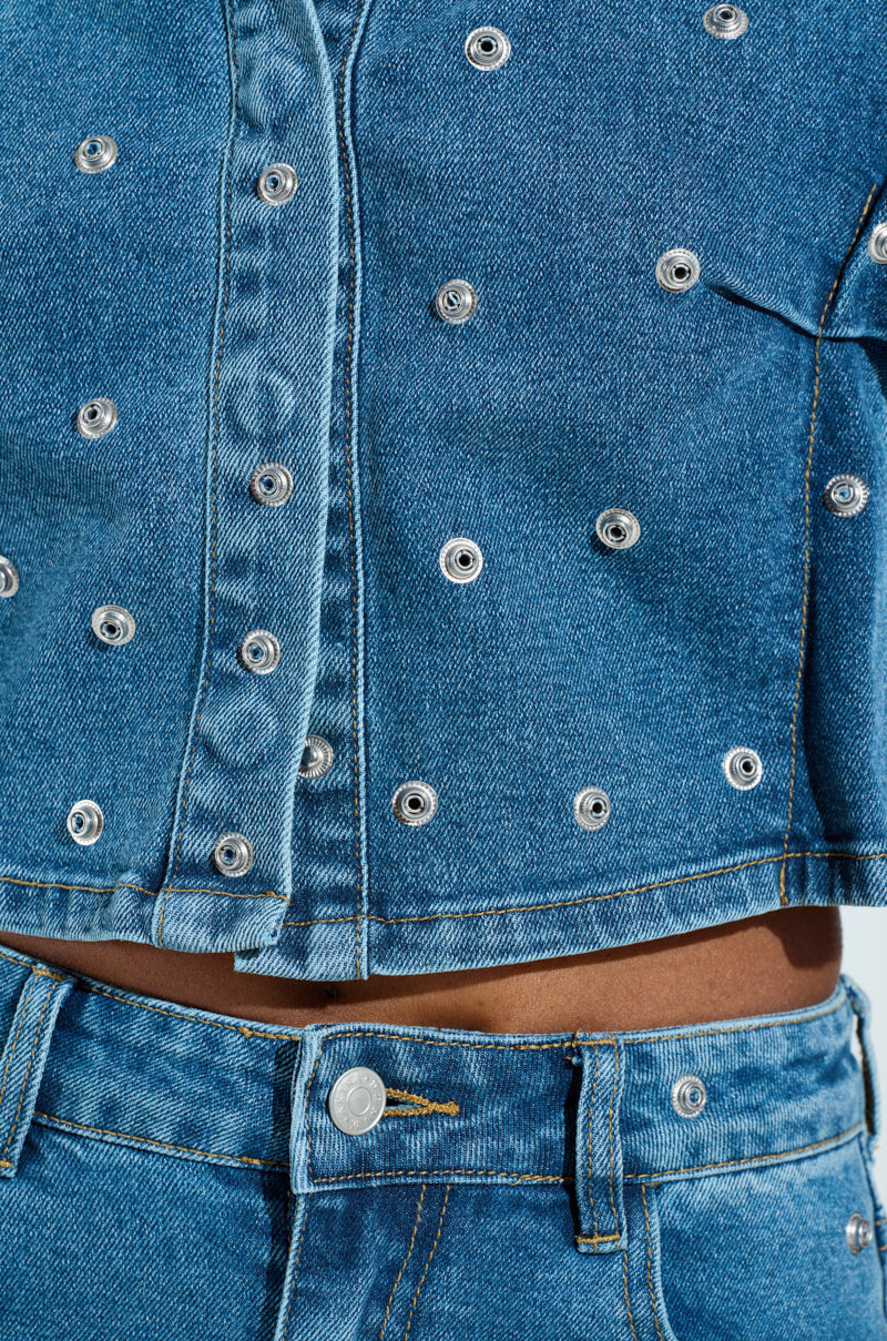 UNBUTTONED AND UNBOTHERED CROPPED COLLARED SHIRT