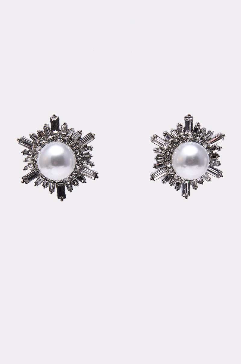 TAY EARRING
