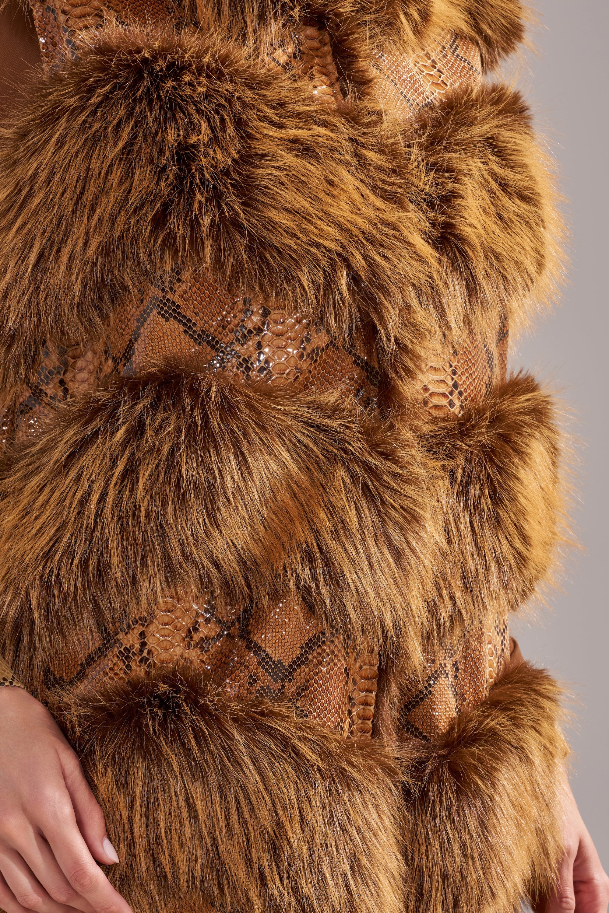 GOOD OMEN FUR TRIM VEST