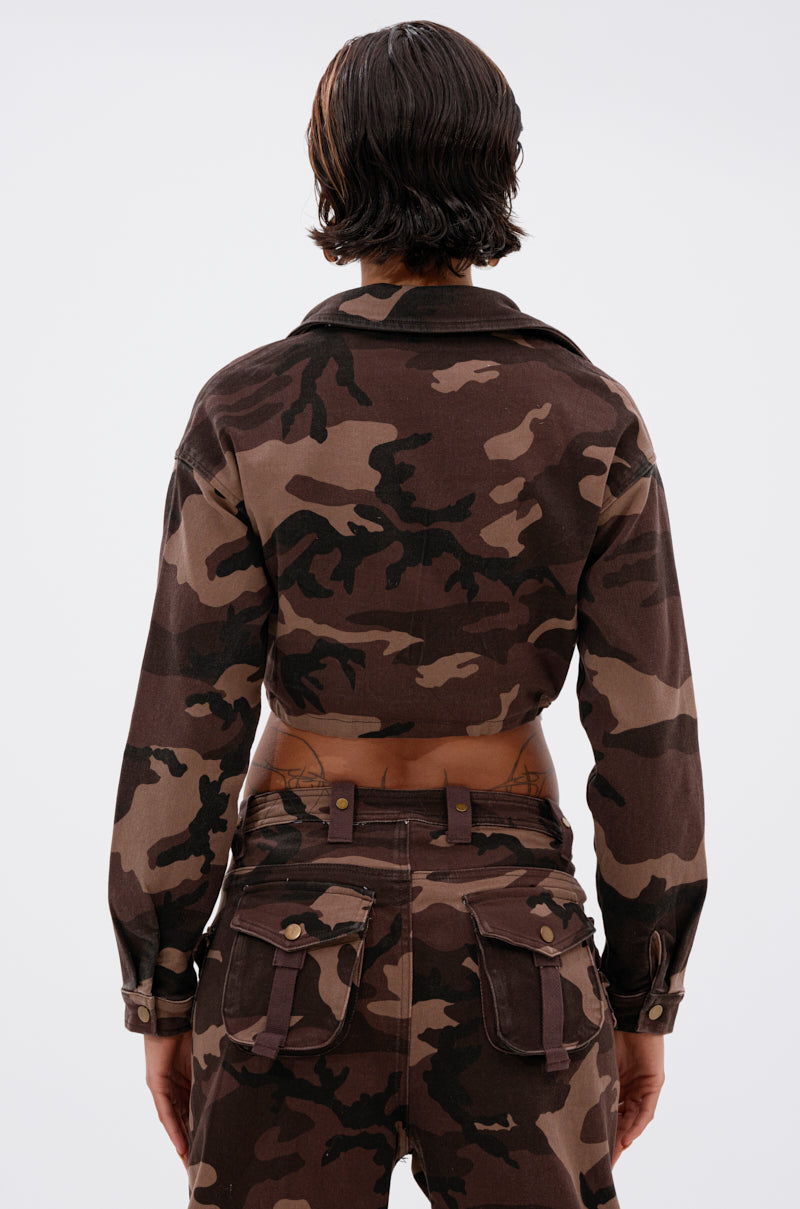 CANT SEE ME BROWN CAMO CROPPED BUTTON DOWN
