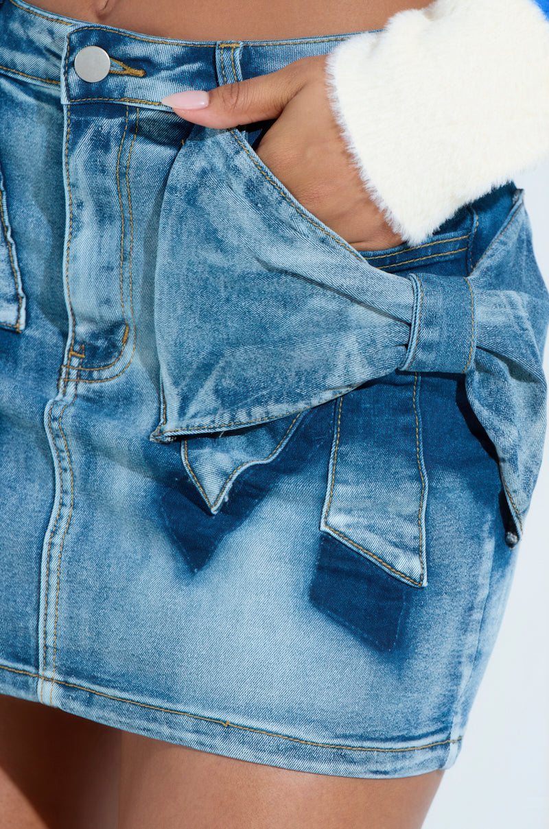 PRETTY GIRL PROBLEMS MINI SKIRT