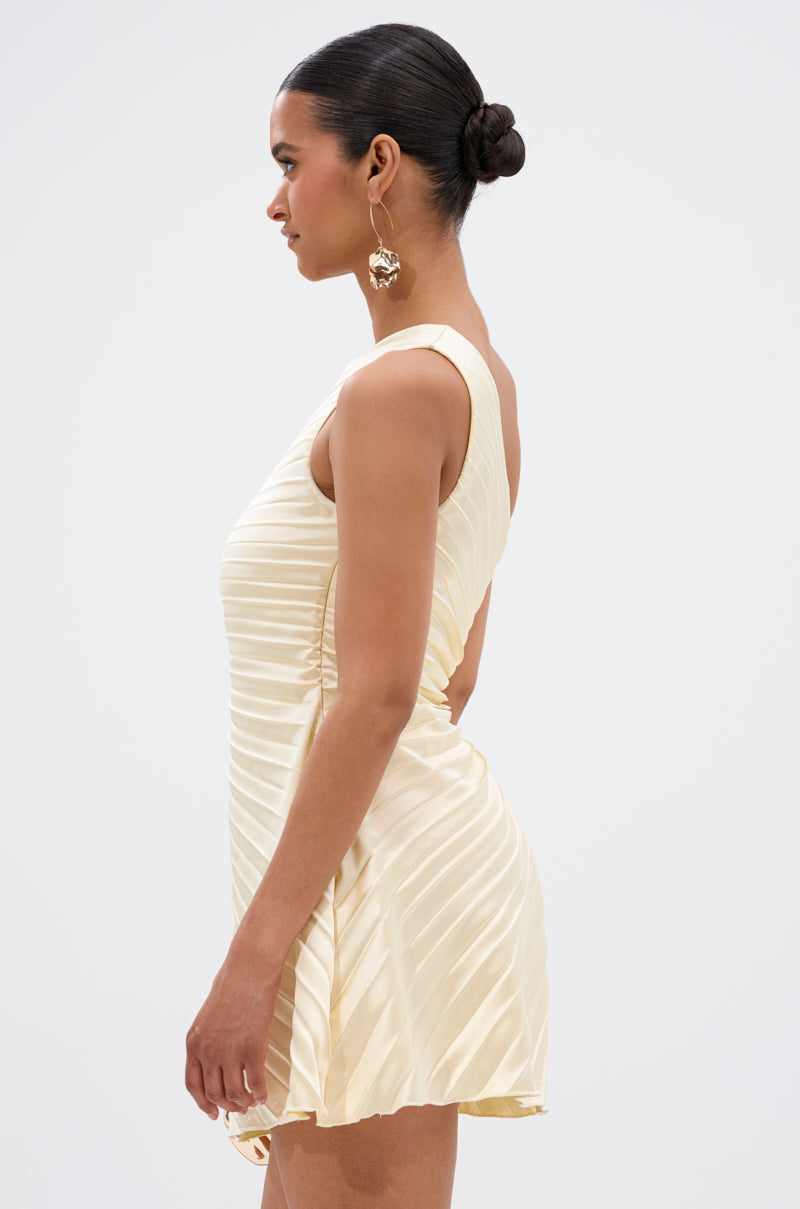 MAKE IT WORK PLEATED MINI DRESS IN YELLOW