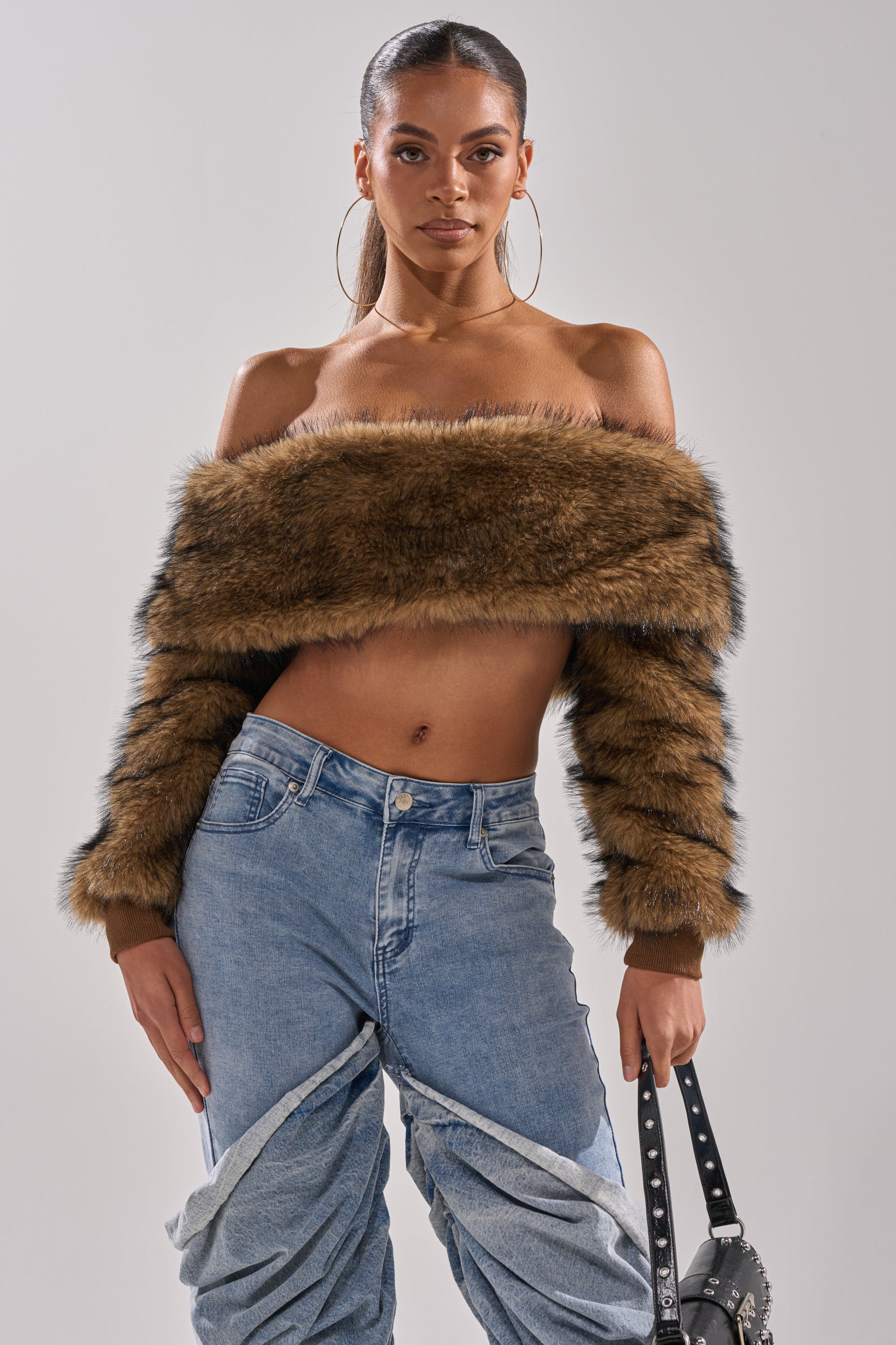 TEDDY BEAR CROPPED LONG SLEEVE TOP