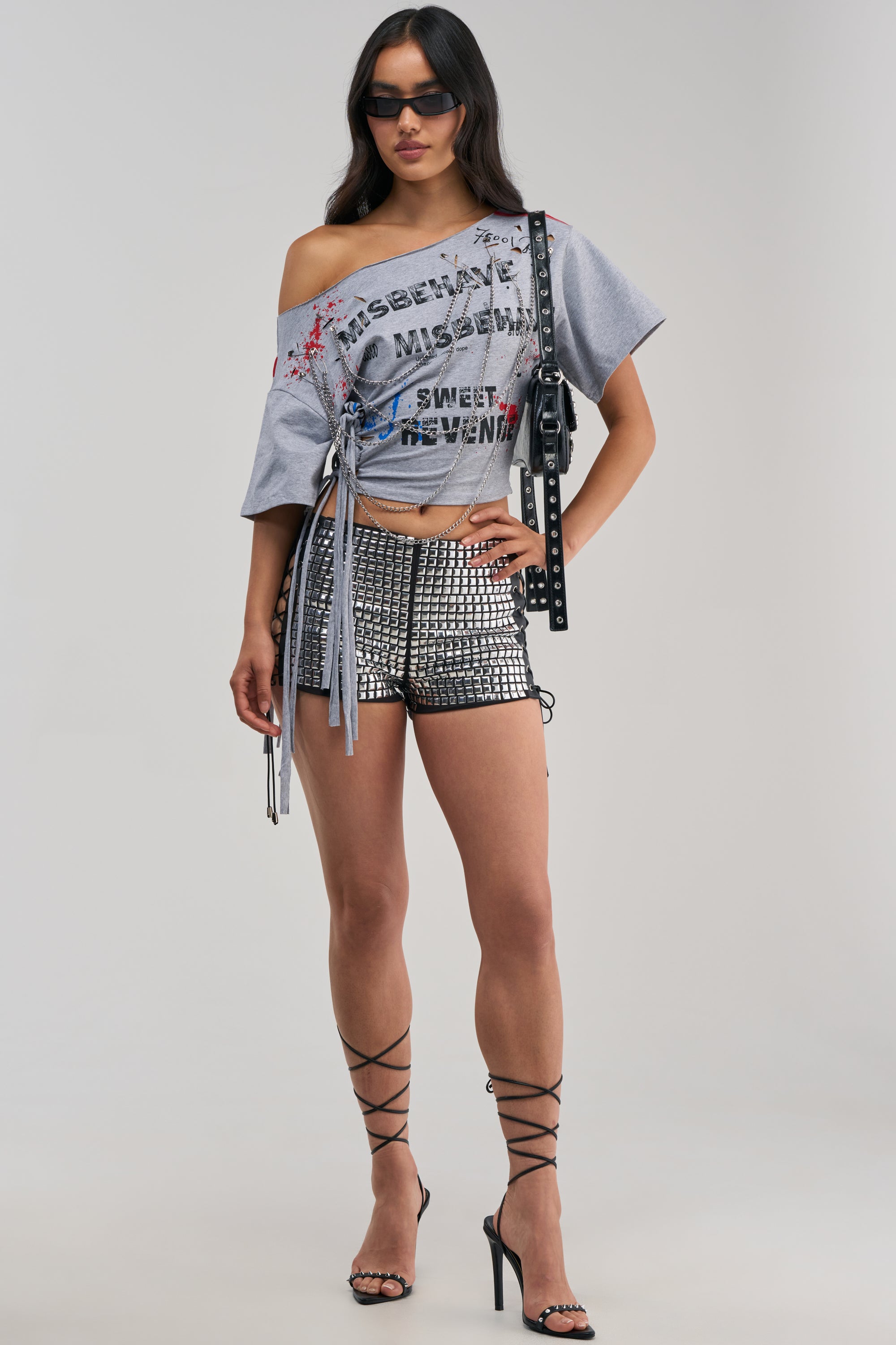 SWEET REVENGE CHAIN DETAIL TEE