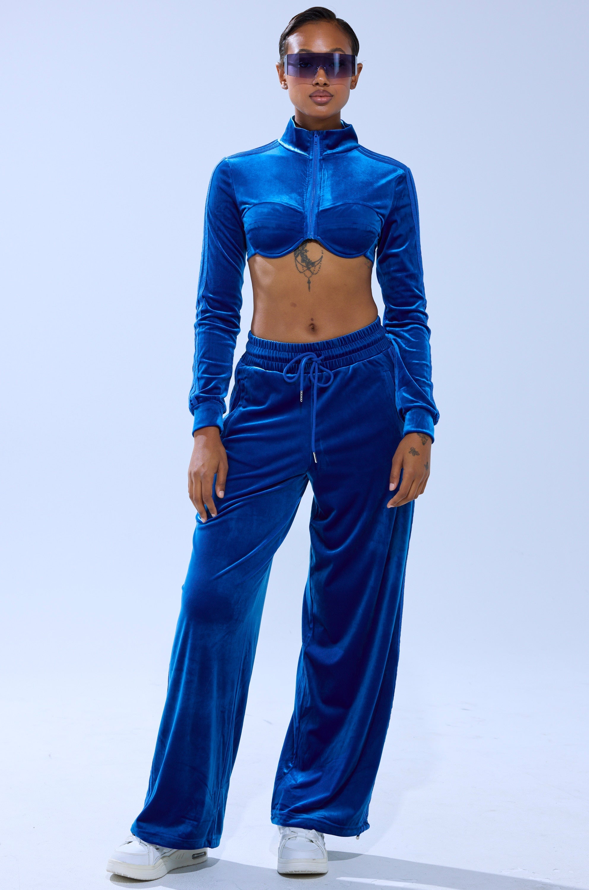 ELECTRIC BLUES CROP ZIP UP SWEATSHIRT