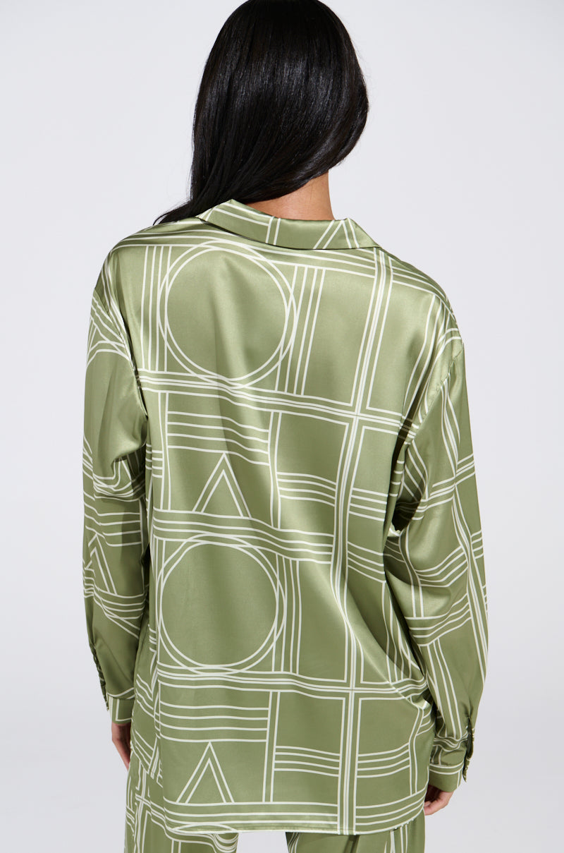 MIXED FEELINGS BUTTON DOWN TOP