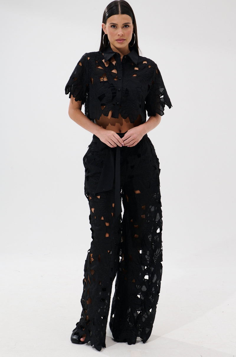 DOLLY FLORAL BUTTON DOWN BLOUSE
