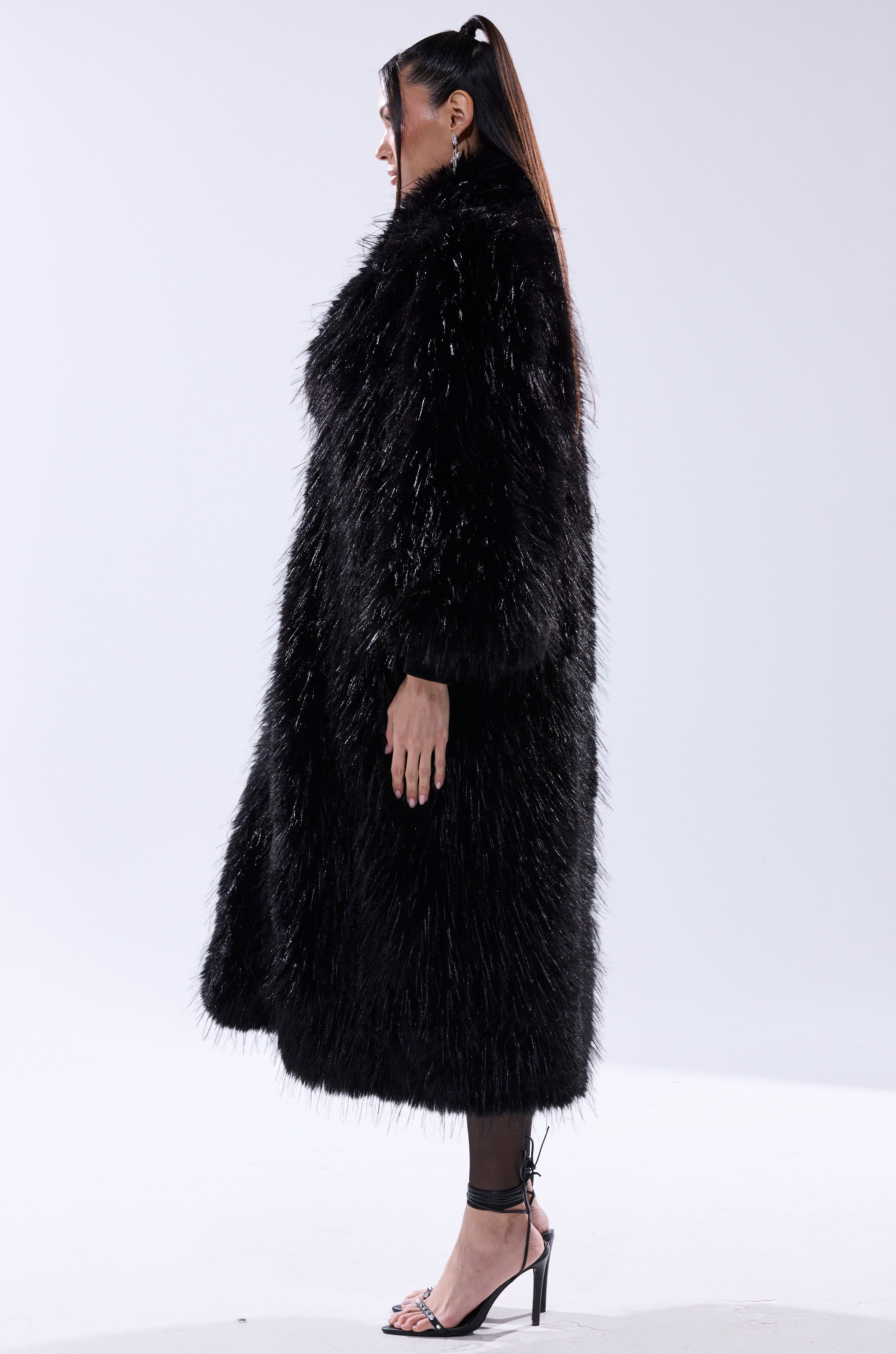 TSUNAMI FAUX FUR COAT IN BLACK