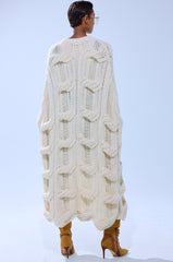 TEXTURED CHUNKY KNIT SWEATER