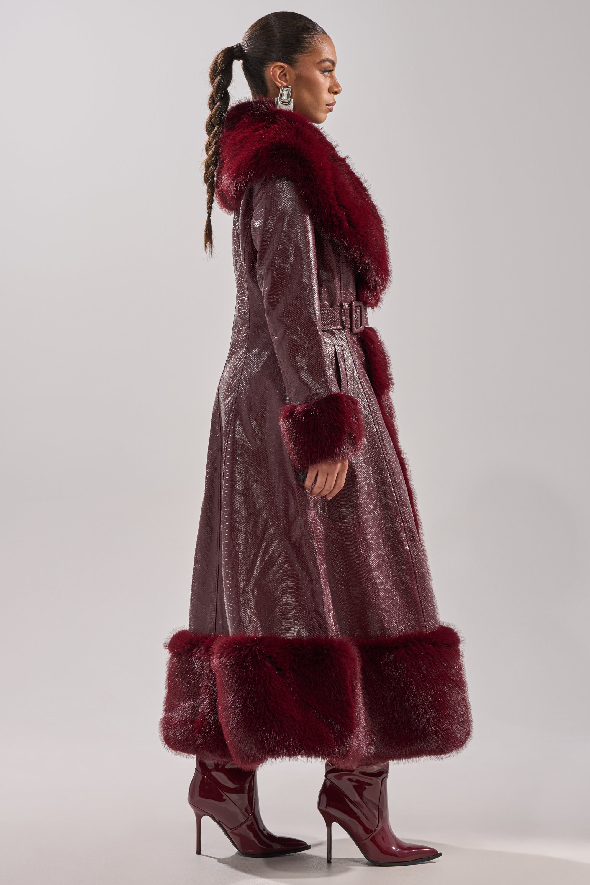VIVIAN FUR TRIM TRENCH IN BURGUNDY