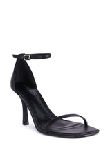 AZALEA WANG SPINDLE BLACK SANDAL