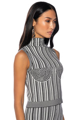 DOUBLE VISION STRIPED CROPPED SLEEVELESS SWEATER