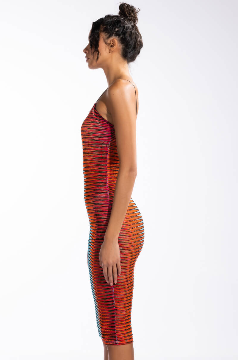 FEELING RIGHT MAXI DRESS WITH HIGH SLIT