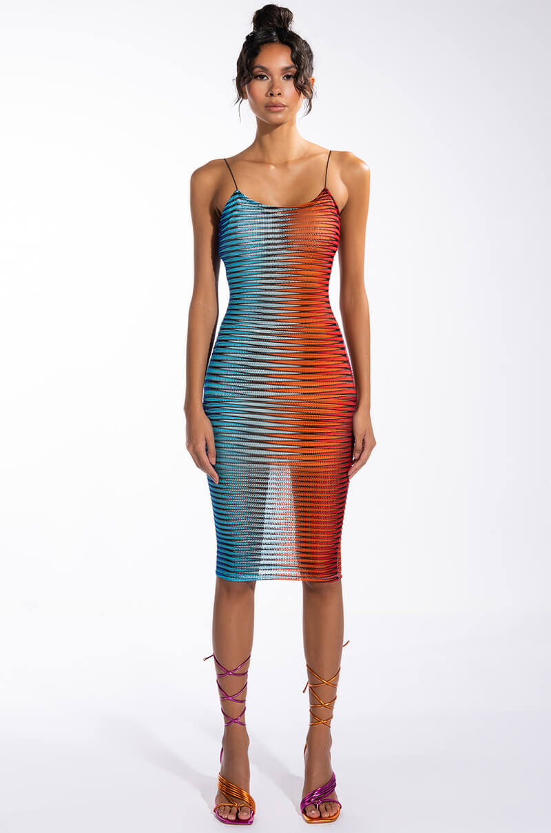 FEELING RIGHT MAXI DRESS WITH HIGH SLIT
