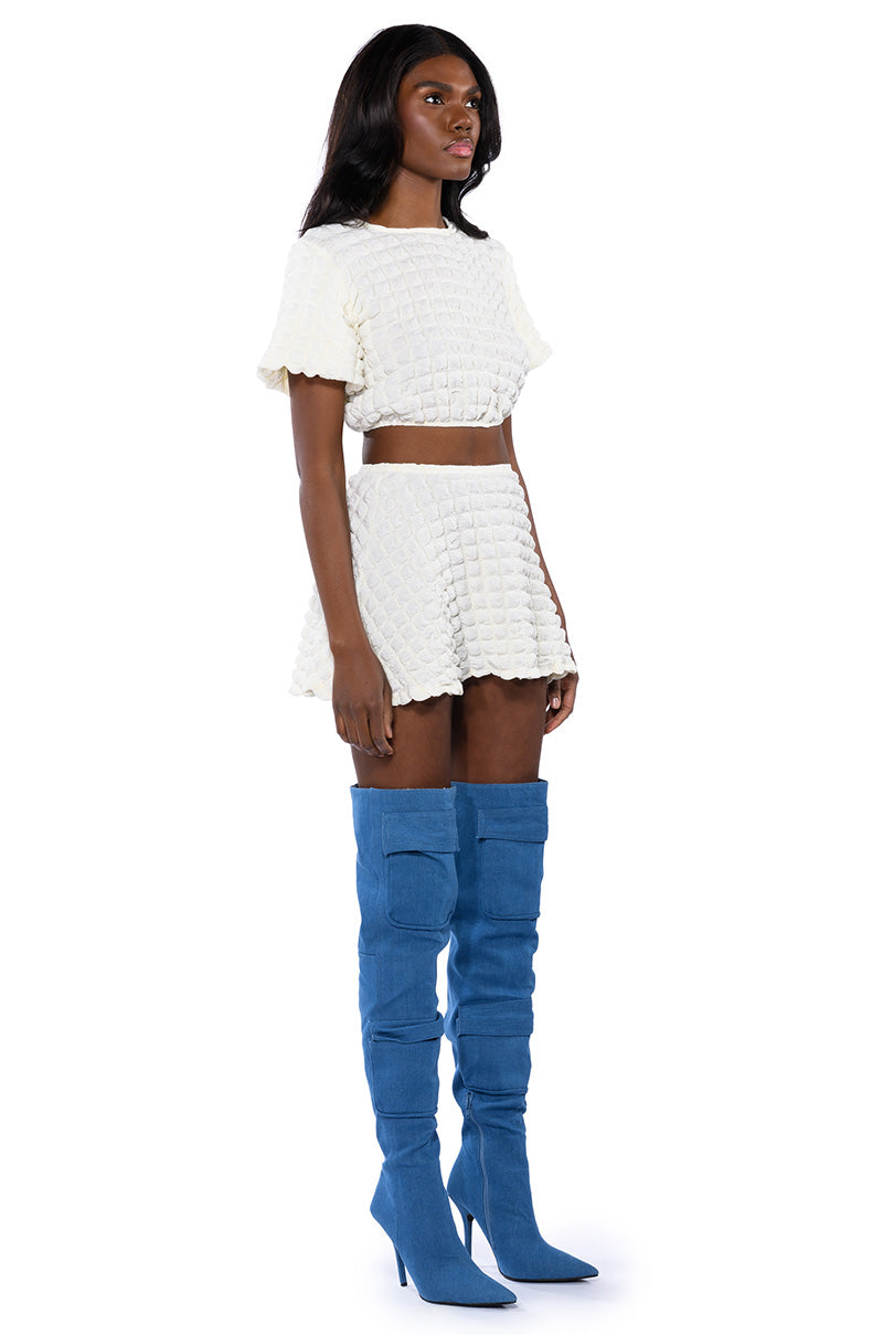 LIKE A DAISY TEXTURED BABY TEE