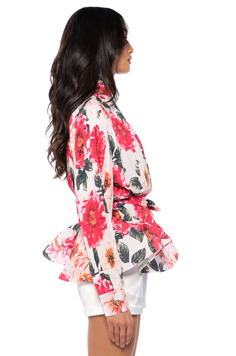 ON MY BEST BEHAVIOR FLORAL BLOUSE