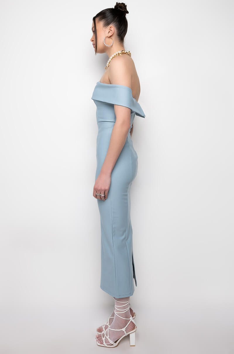 SERIOUS VIBES MAXI FITTED DRESS