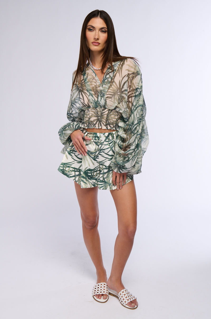 SUMMER LOVIN LEAF PRINT SHORT