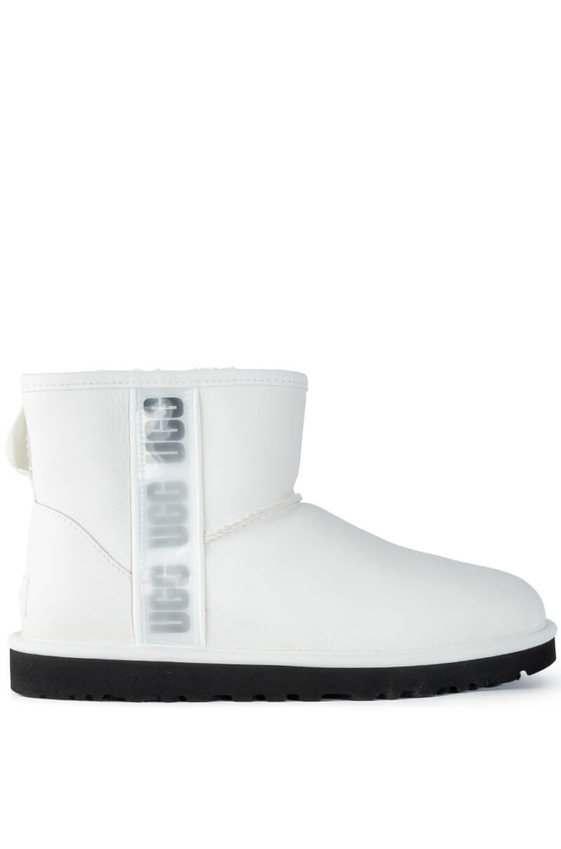 UGG CLASSIC MINI SIDE LOGO II BOOTIE IN WHITE