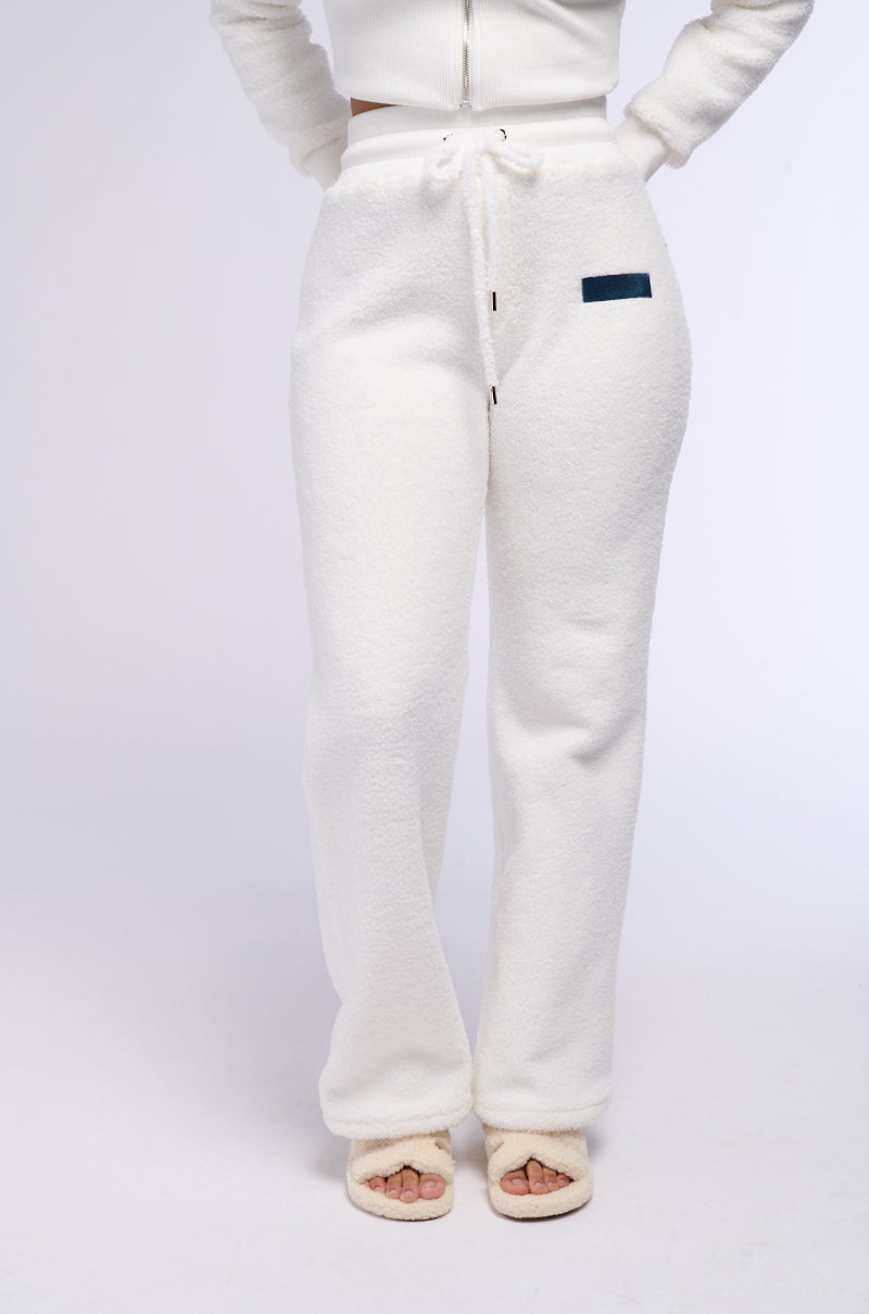 ULTRA FUZZY WIDE LEG JOGGER
