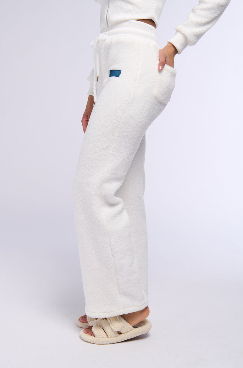 ULTRA FUZZY WIDE LEG JOGGER