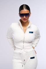 ULTRA FUZZY ZIP FRONT SWEATSHIRT