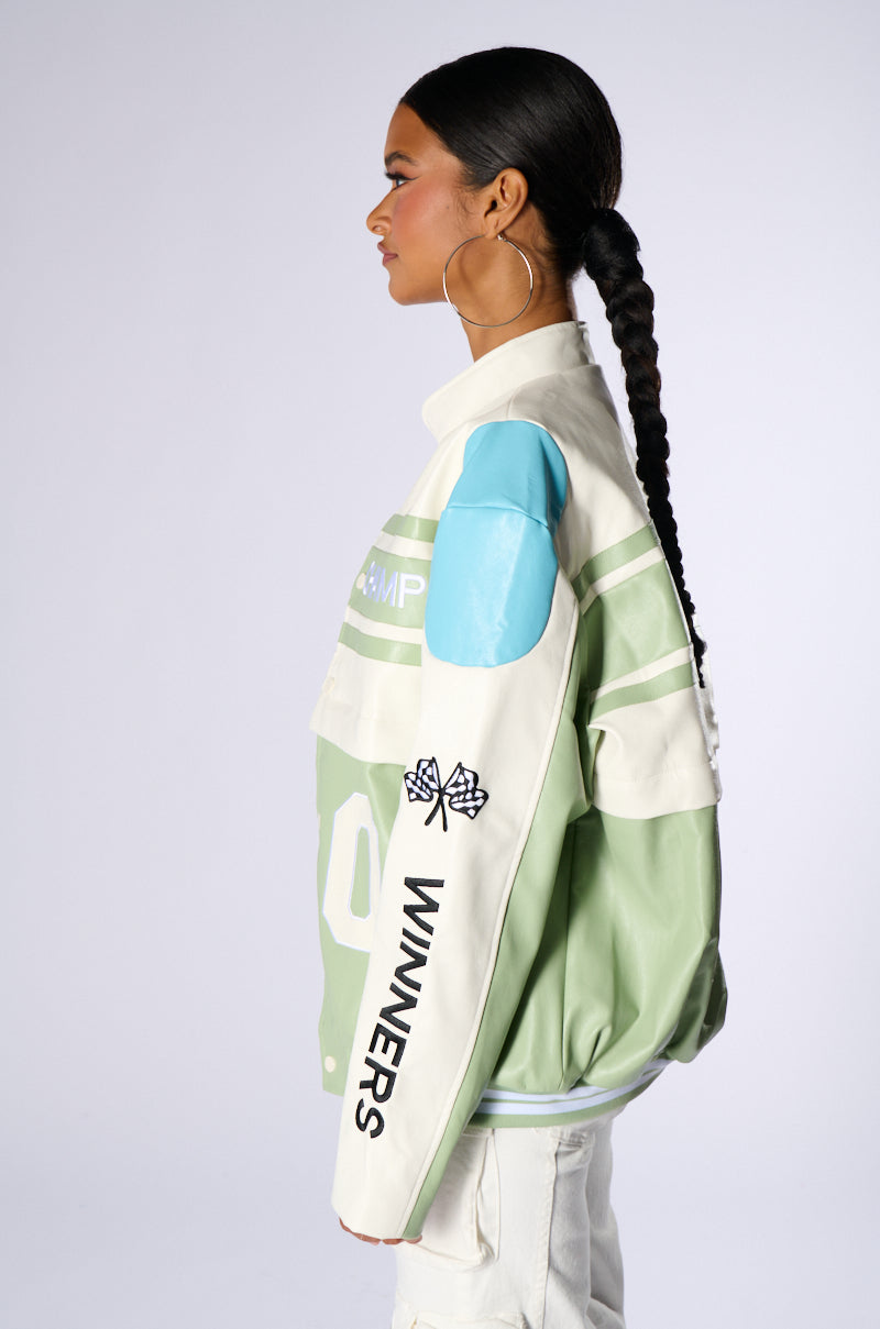 ZOOM ZOOM CONVERTIBLE BOMBER JACKET IN GREEN